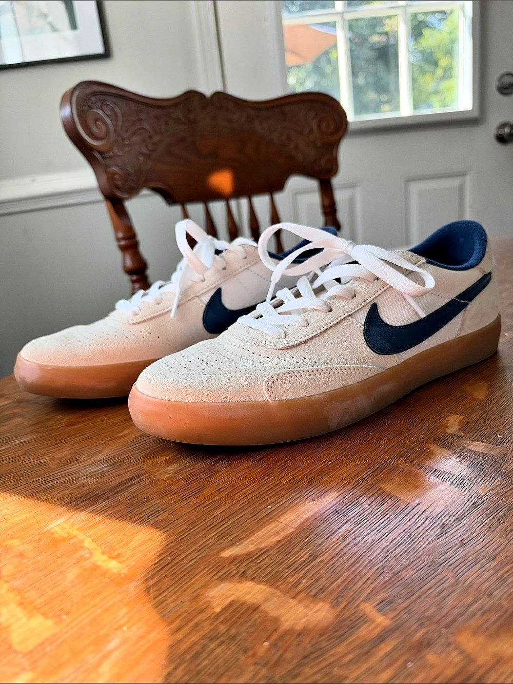 Nike SB Heritage Vulc Summit White Navy Gum Sneakers in White & Blue